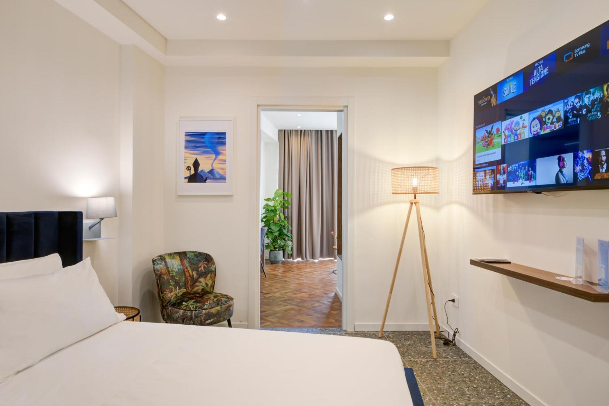 نابولي Well Suites - Piazza Dei Martiri المظهر الخارجي الصورة