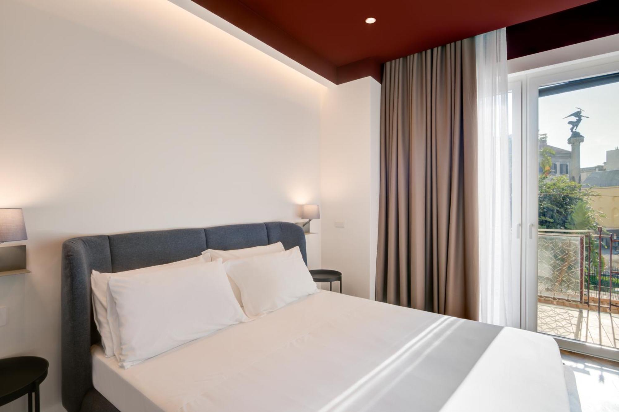 نابولي Well Suites - Piazza Dei Martiri المظهر الخارجي الصورة