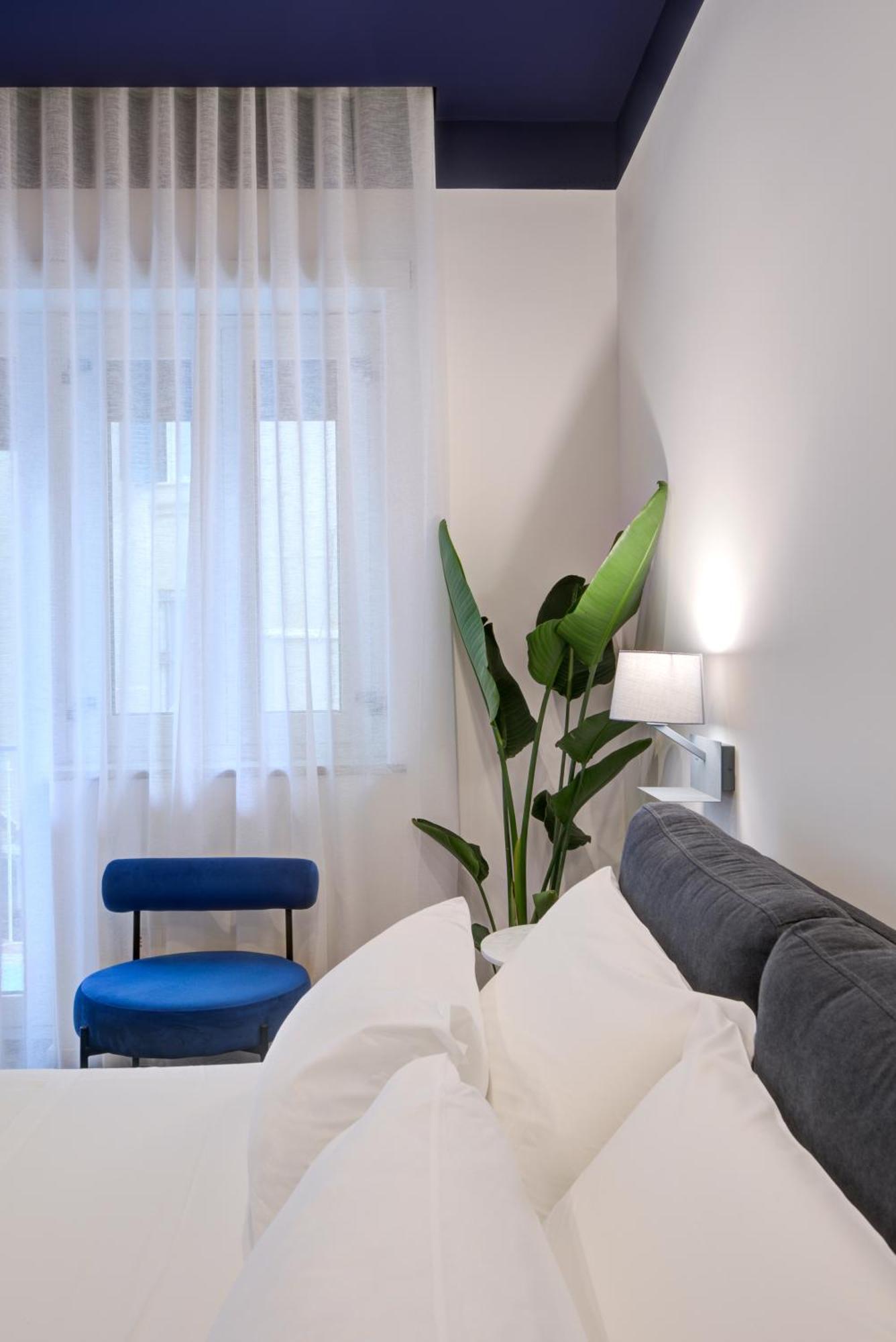 نابولي Well Suites - Piazza Dei Martiri المظهر الخارجي الصورة