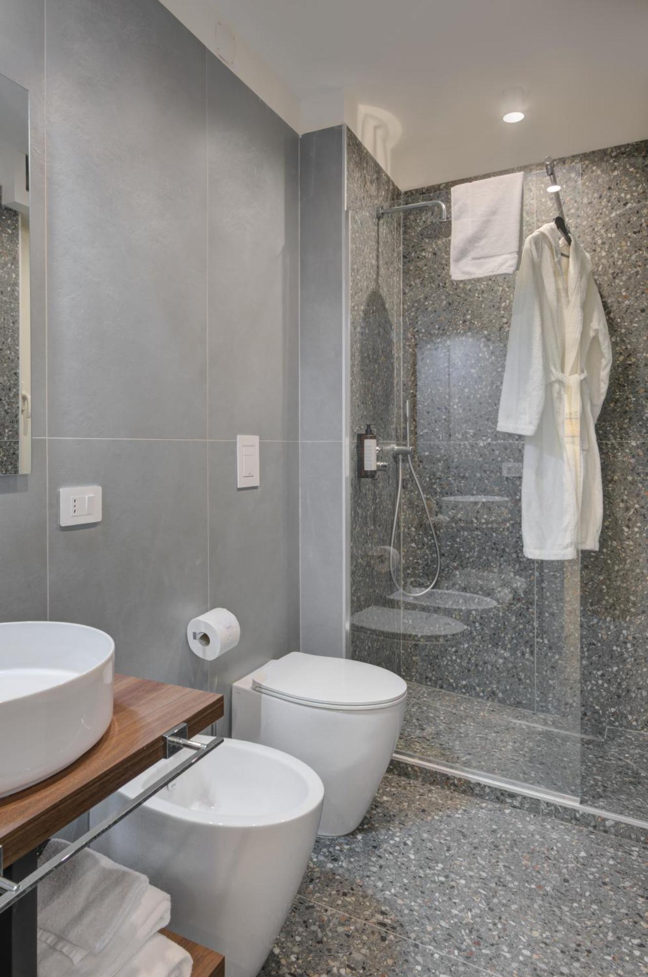 نابولي Well Suites - Piazza Dei Martiri المظهر الخارجي الصورة